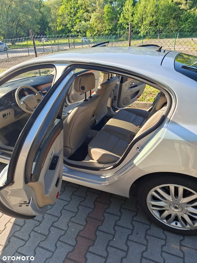 Renault Laguna 2.0 dCi Initiale - 10