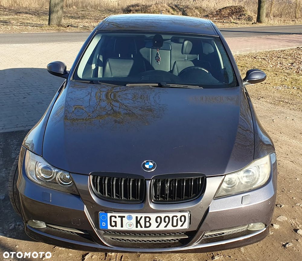 BMW Seria 3 325i - 2