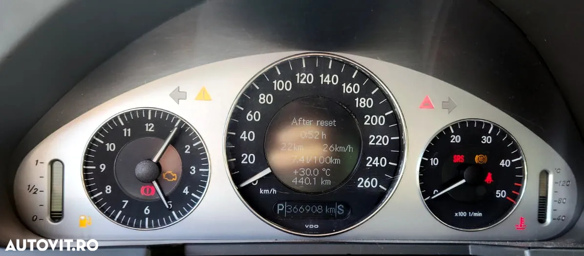 Mercedes-Benz E - 26