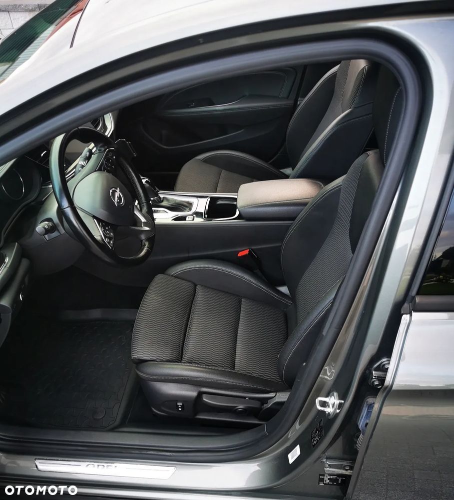 Opel Insignia 2.0 CDTI Executive - 11