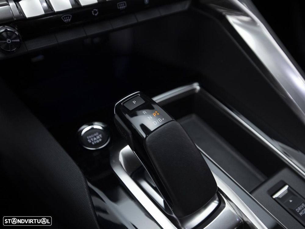 Peugeot 3008 1.6 Hybrid Allure e-EAT8 - 19