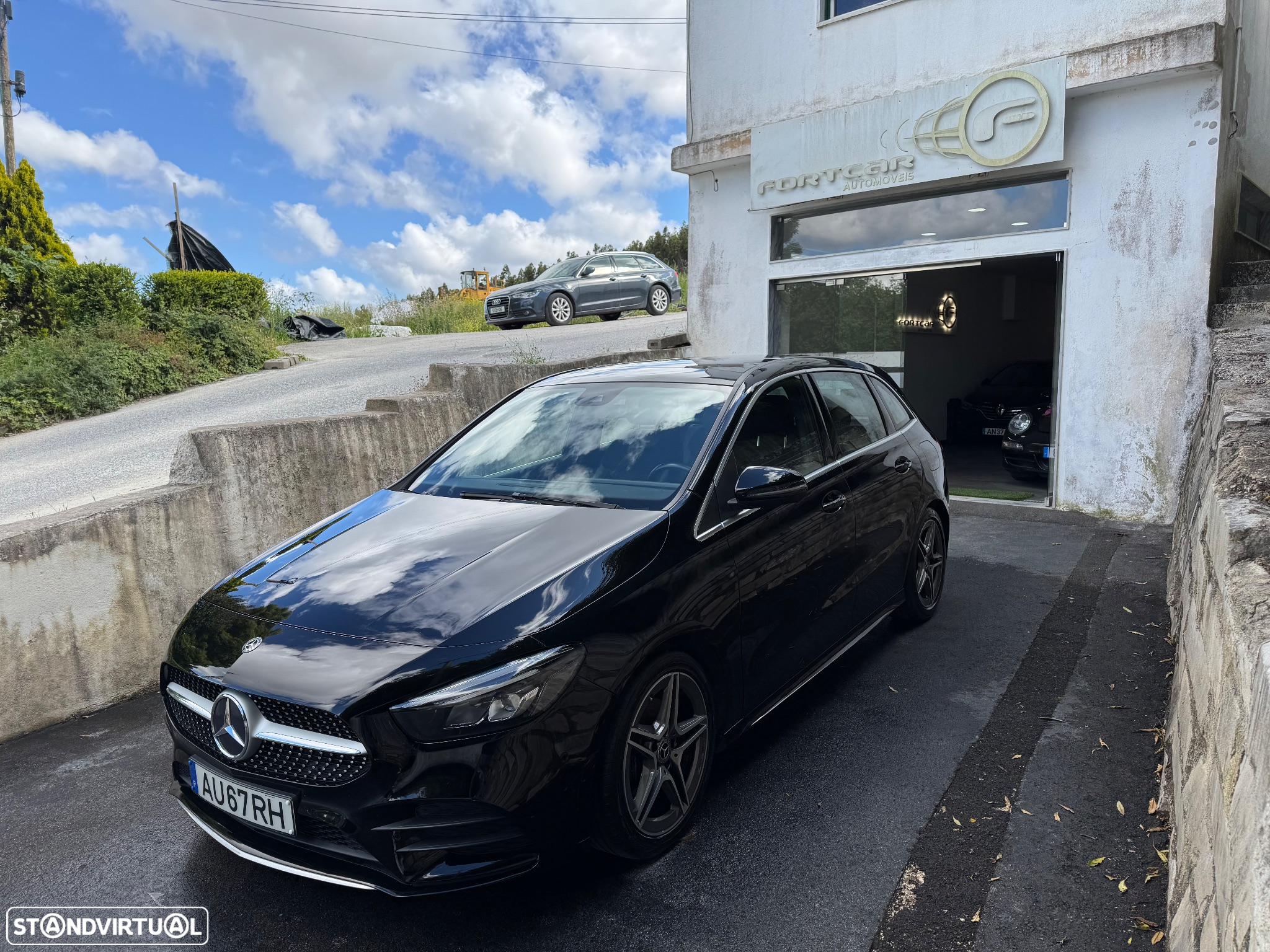 Mercedes-Benz B 180 d AMG Line - 4