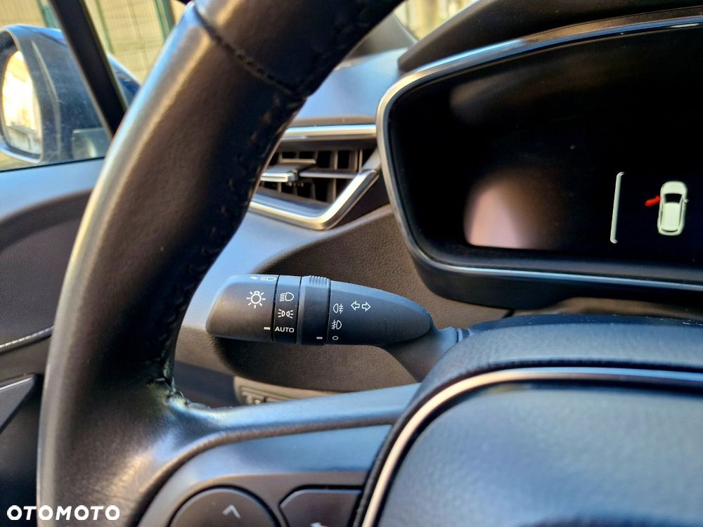 Toyota Corolla 1.8 Hybrid Comfort - 18