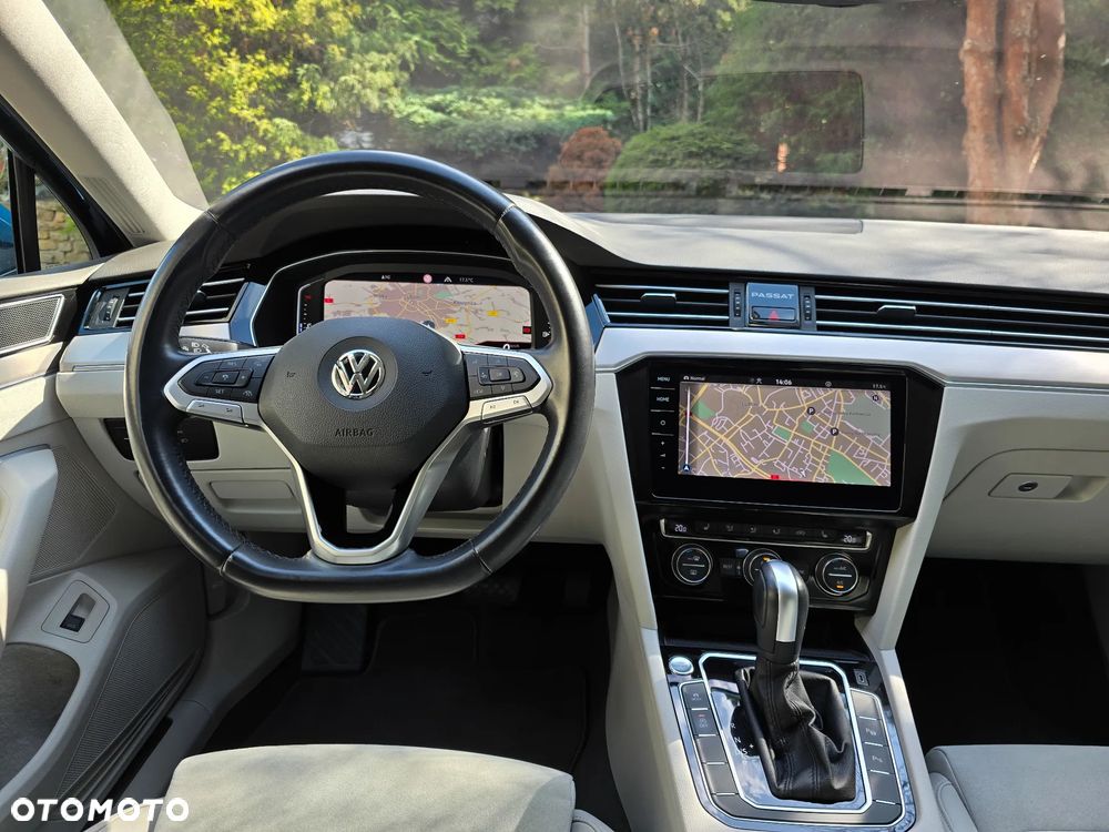 Volkswagen Passat Variant 2.0 TDI EVO Elegance DSG - 18