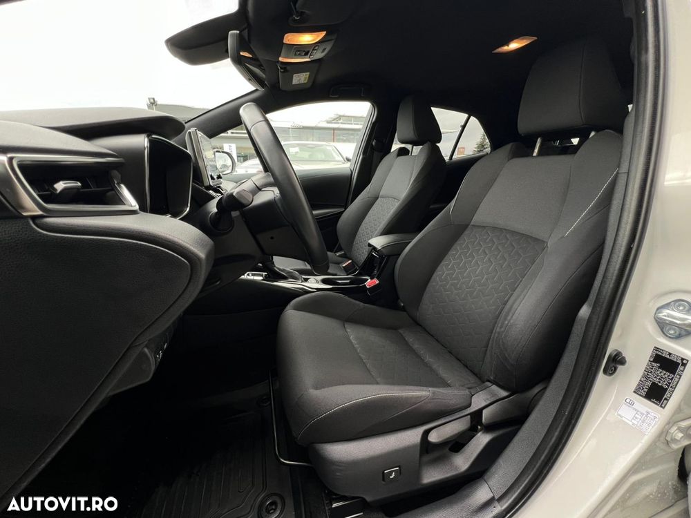 Toyota Corolla 1.8 HSD Dynamic Bi-tone - 11