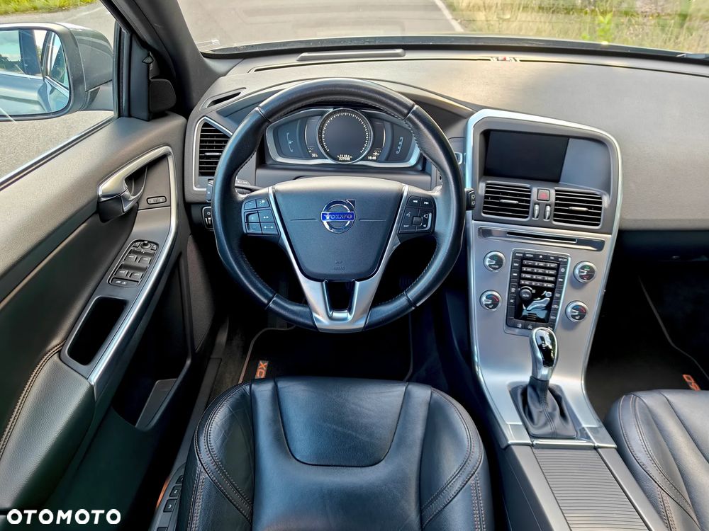 Volvo XC 60 D4 Geartronic Summum - 22