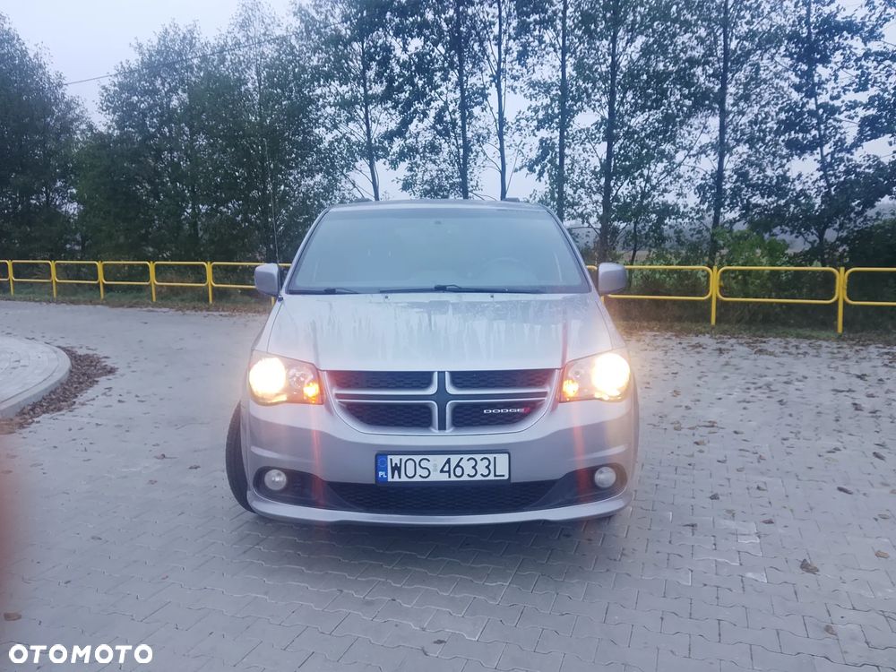 Dodge Grand Caravan 2016 photo 2