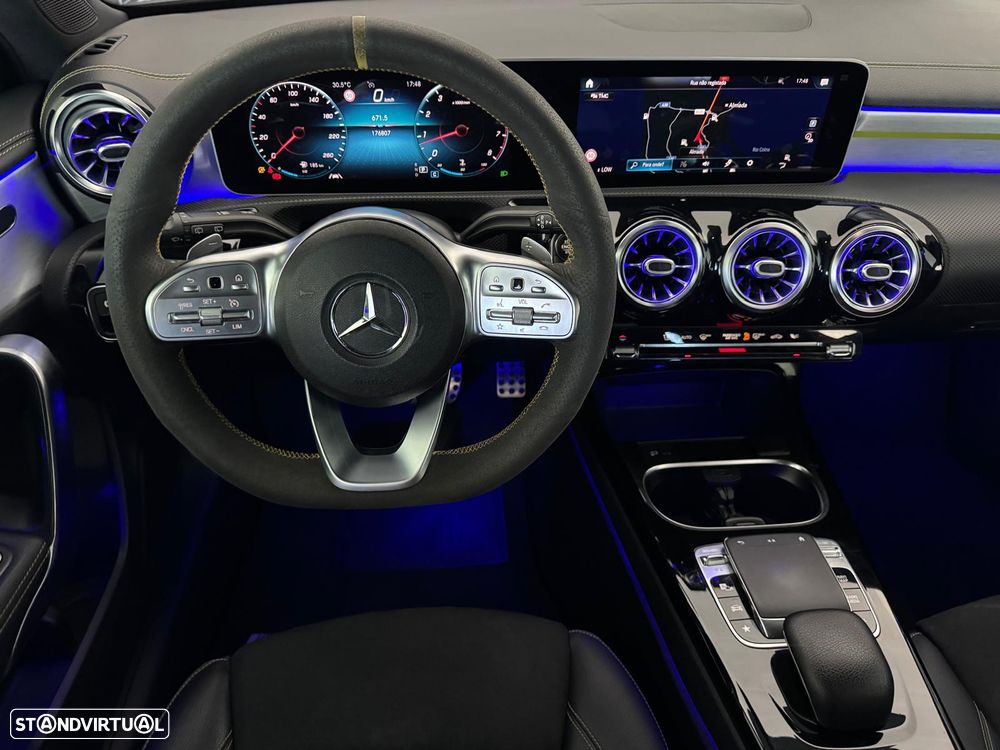 Mercedes-Benz A 250 e 8G-DCT AMG Line - 20