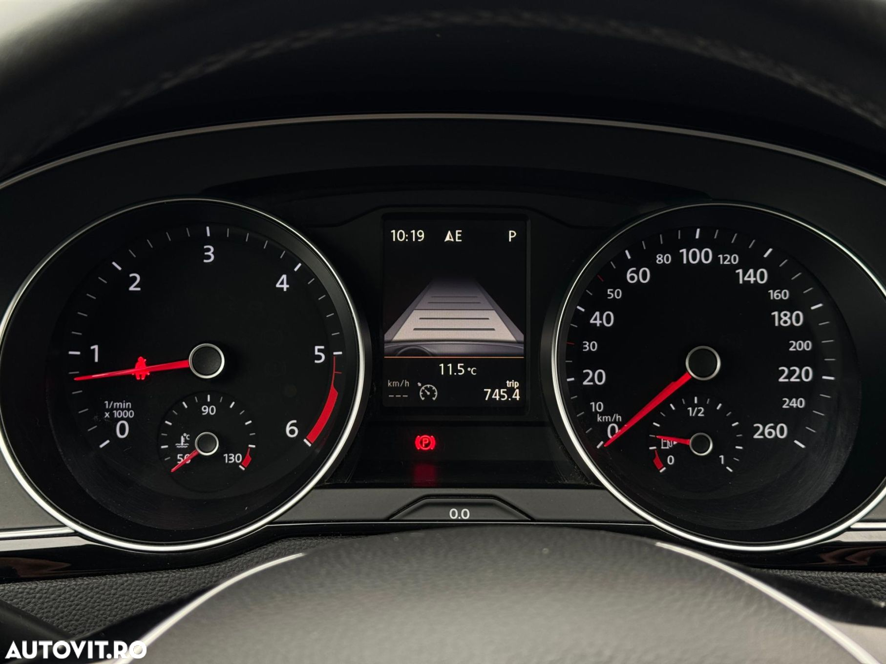 Volkswagen Passat - 12