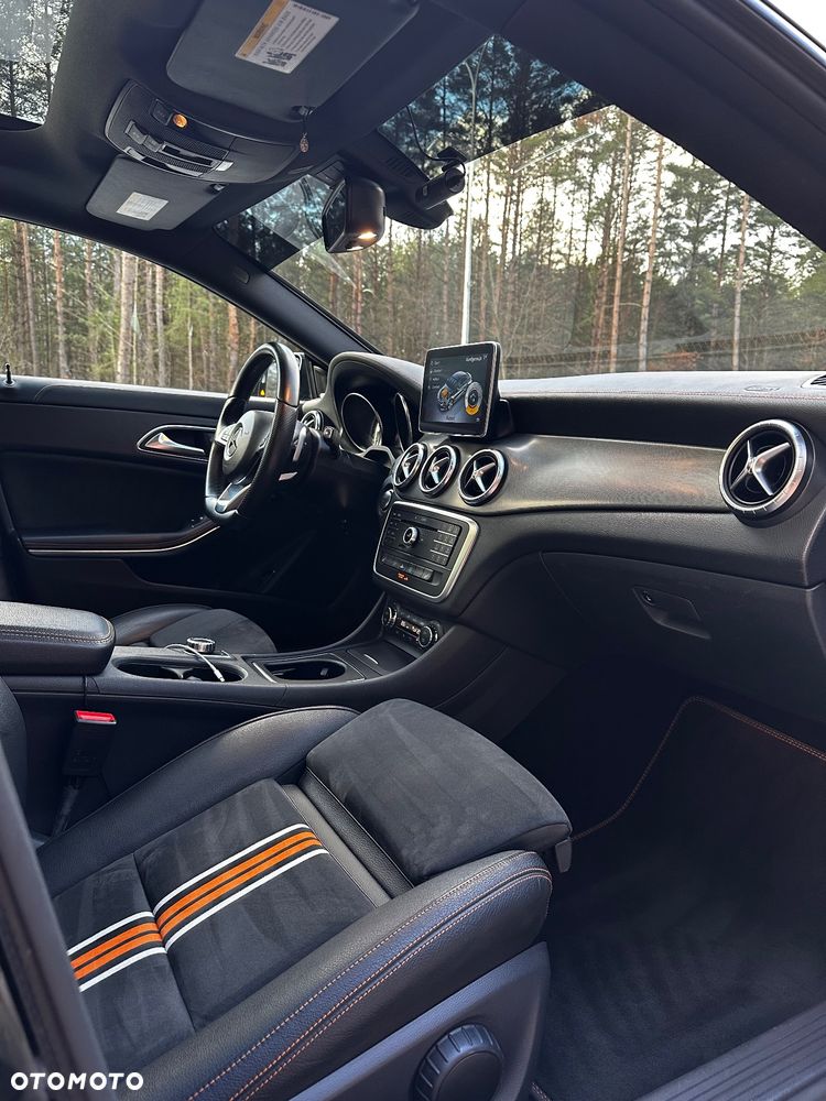 Mercedes-Benz CLA 250 7G-DCT AMG Line - 29