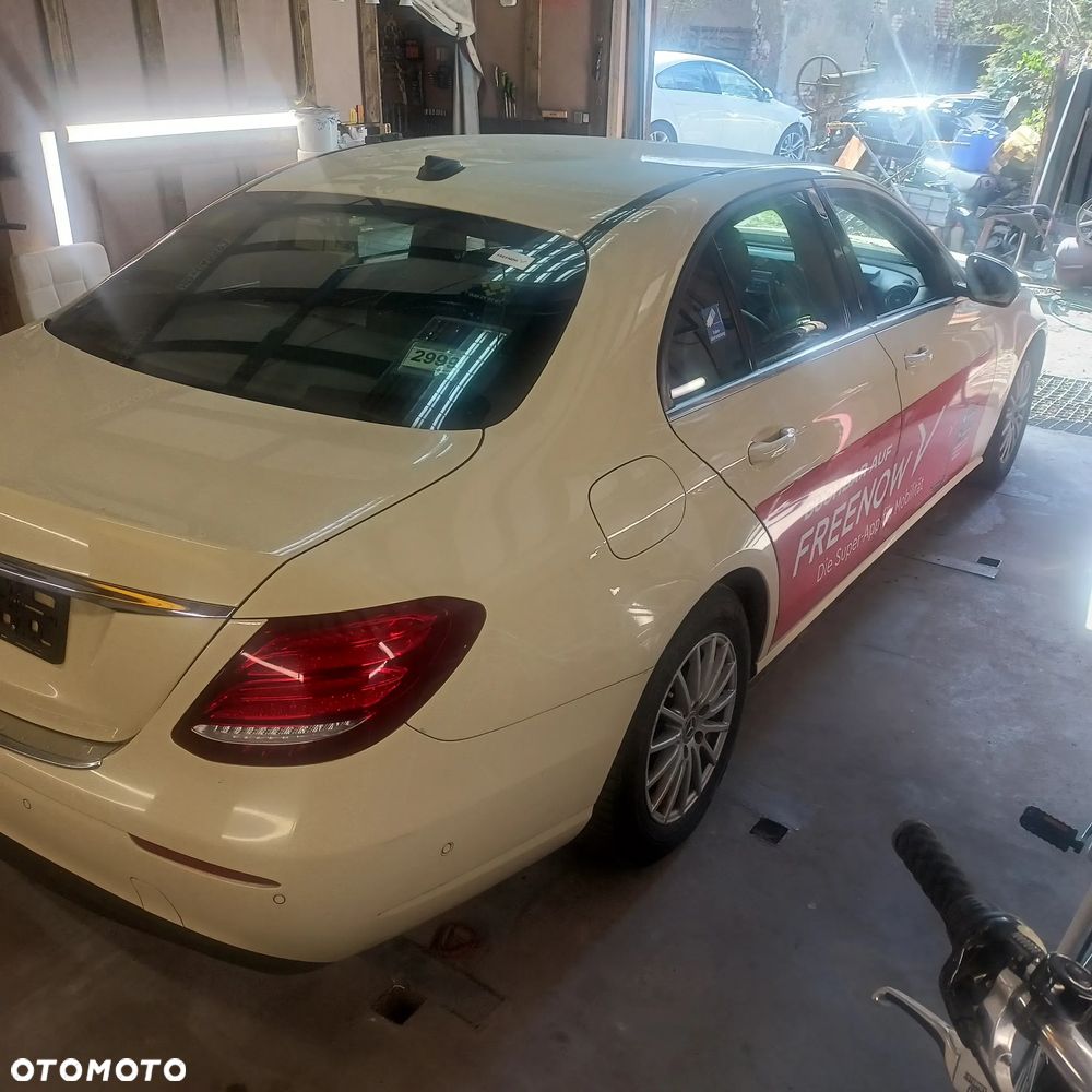 Mercedes-Benz Klasa E 200 d 9G-TRONIC - 8