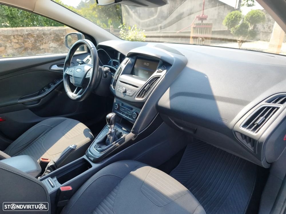 Ford Focus 1.5 TDCi Titanium - 8
