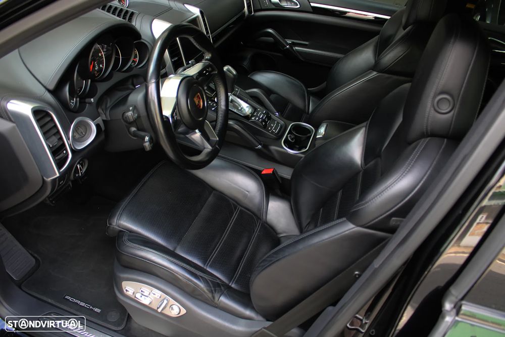 Porsche Cayenne Platinum Edition - 23