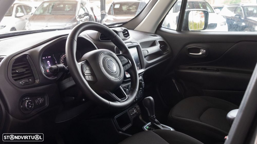 Jeep Renegade 1.3 T Night Eagle DCT - 4