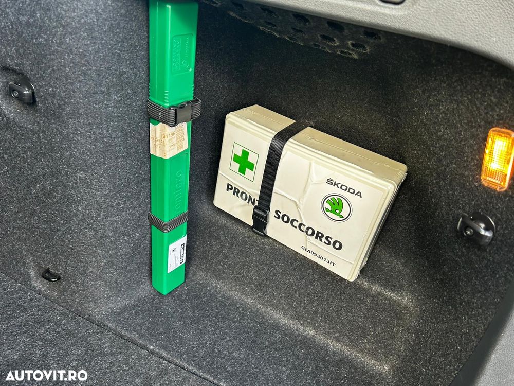 Skoda Octavia Combi 1.6 TDI Drive - 12