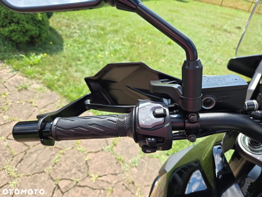 Suzuki V-STROM - 15