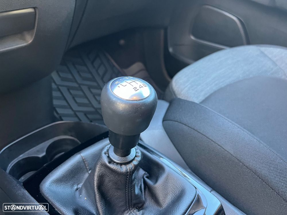 Citroën C4 PureTech 130 Stop&Start SHINE - 32