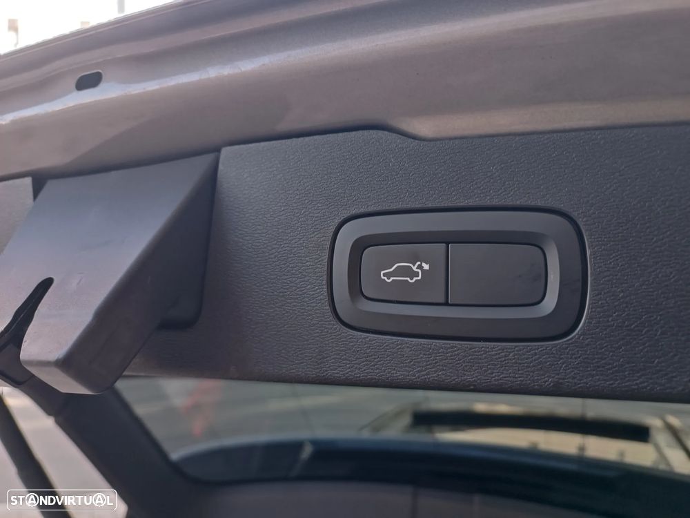 Volvo V60 2.0 T8 AWD TE Inscription - 33