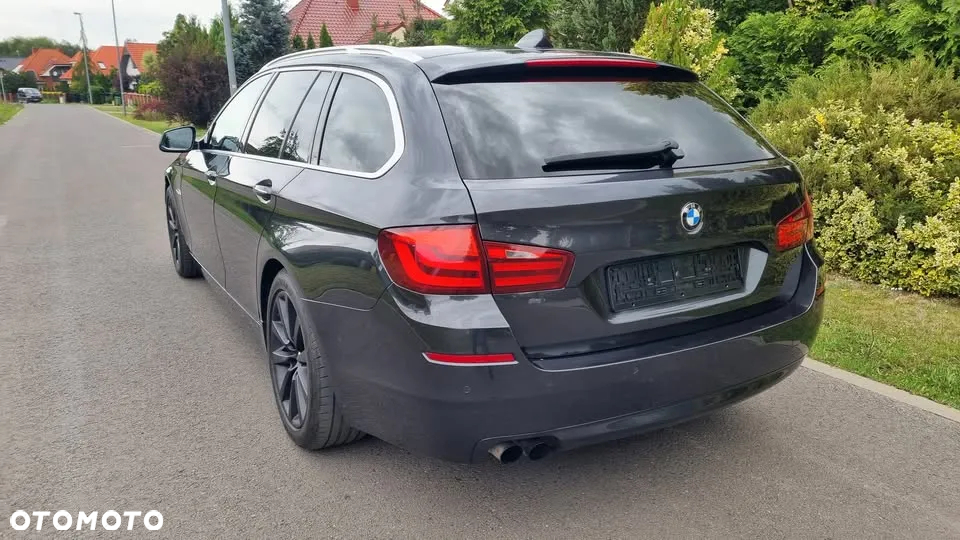 BMW Seria 5 525d - 6