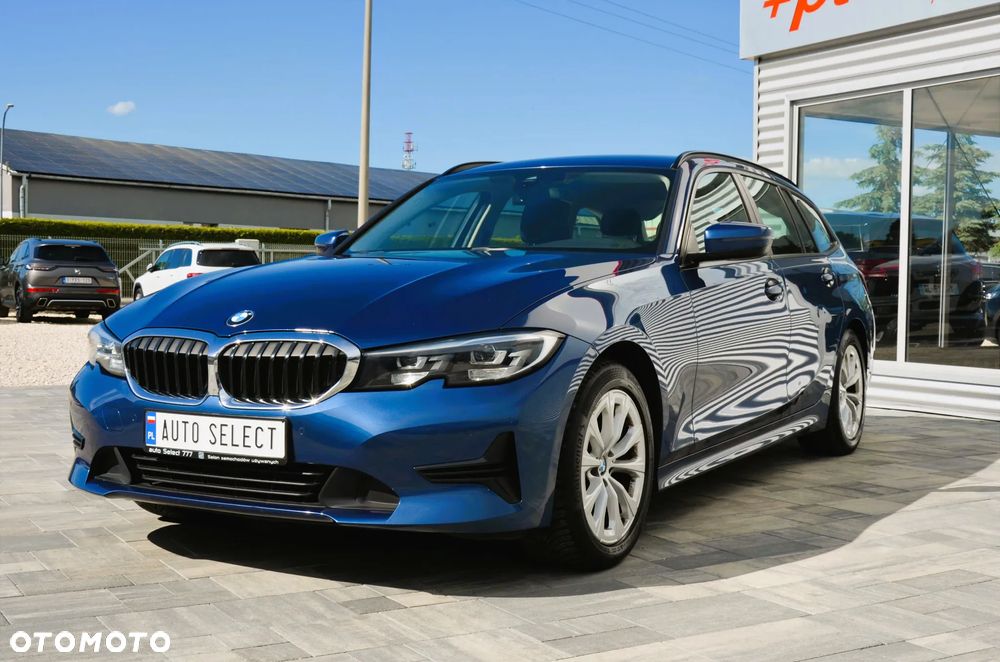 BMW Seria 3 316d mHEV - 10