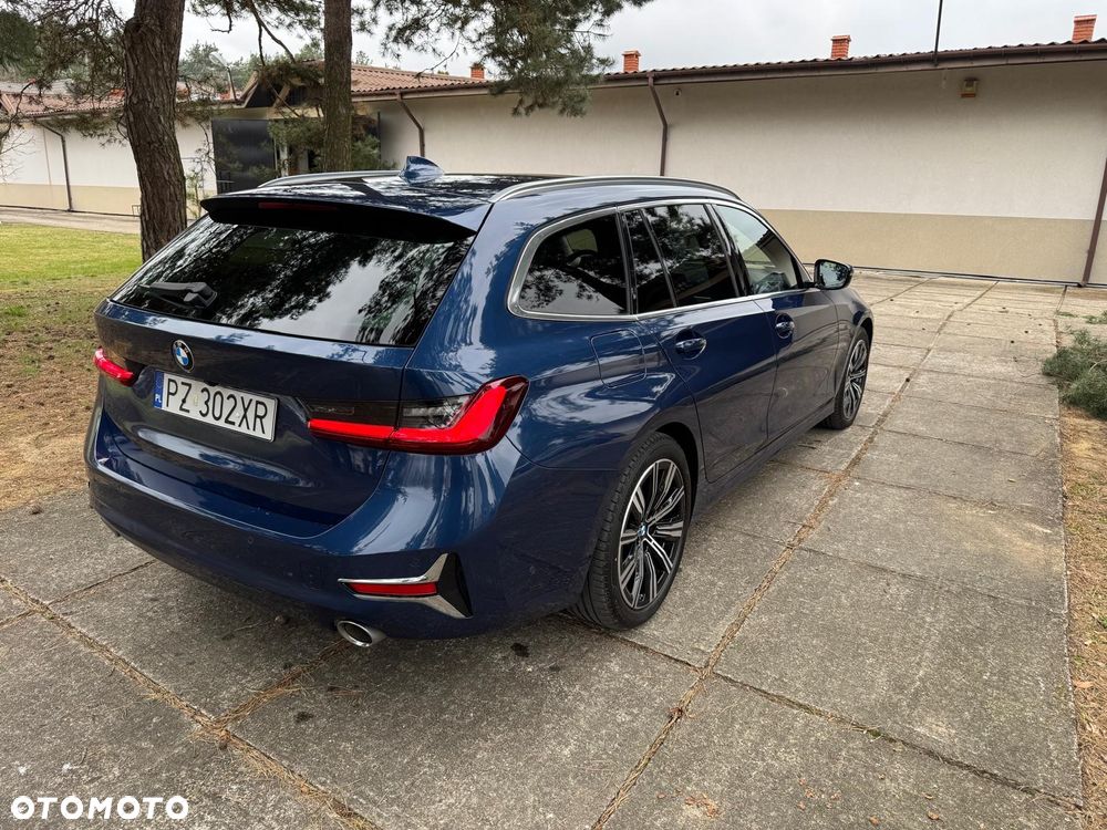 BMW Seria 3 320d xDrive Luxury Line sport - 6