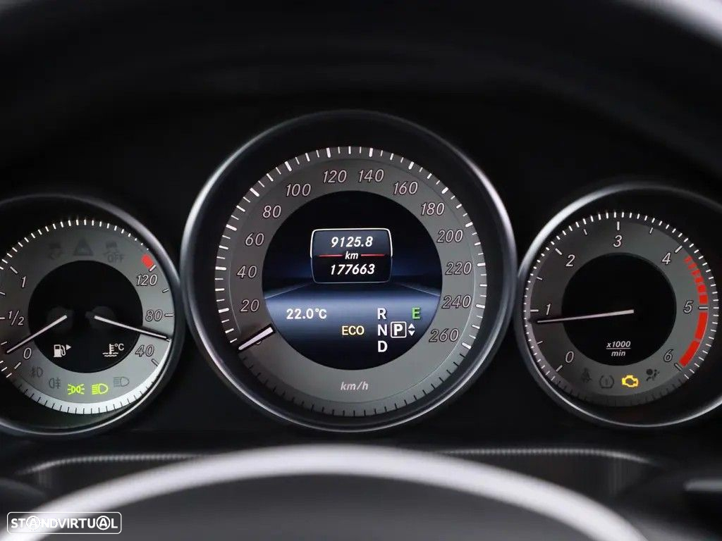 Mercedes-Benz E 220 CDi Avantgarde BlueEfficiency Auto. - 9