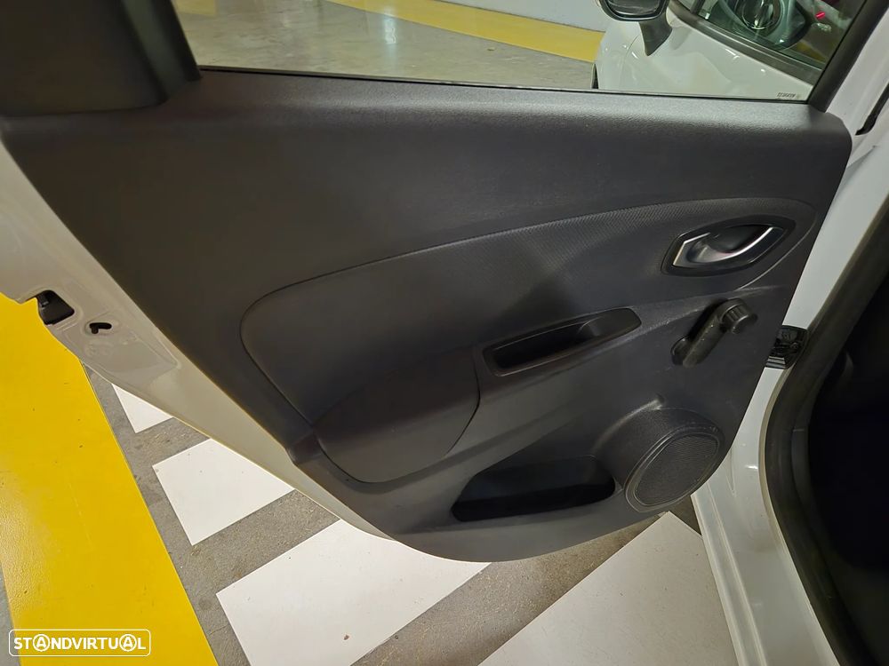 Renault Clio Sport Tourer 0.9 TCE Confort - 23