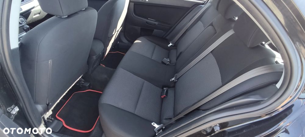 Mitsubishi Lancer 1.8 Intense - 21