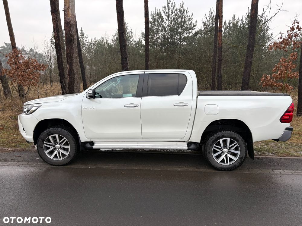 Toyota Hilux 2.4 D-4D Double Cab SR5 4x4 - 4
