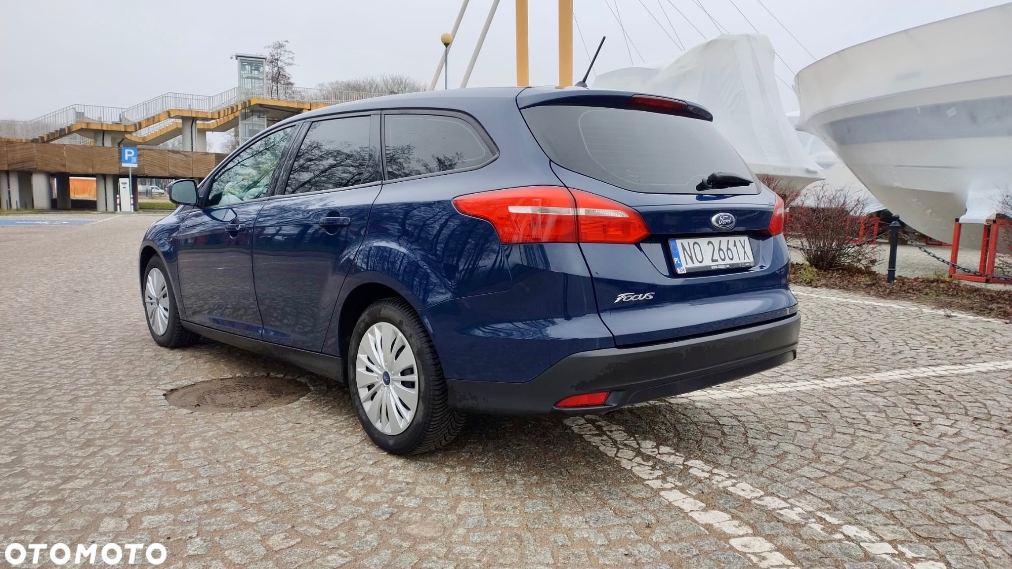 Ford Focus 1.5 TDCi SYNC Edition - 10