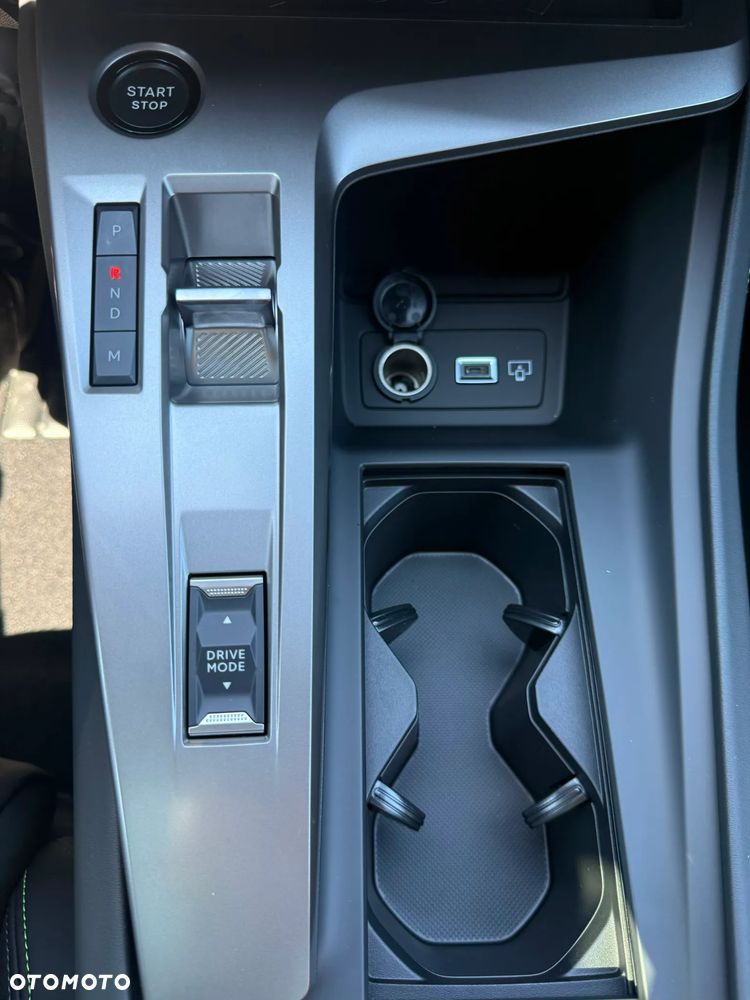 Peugeot 408 - 19