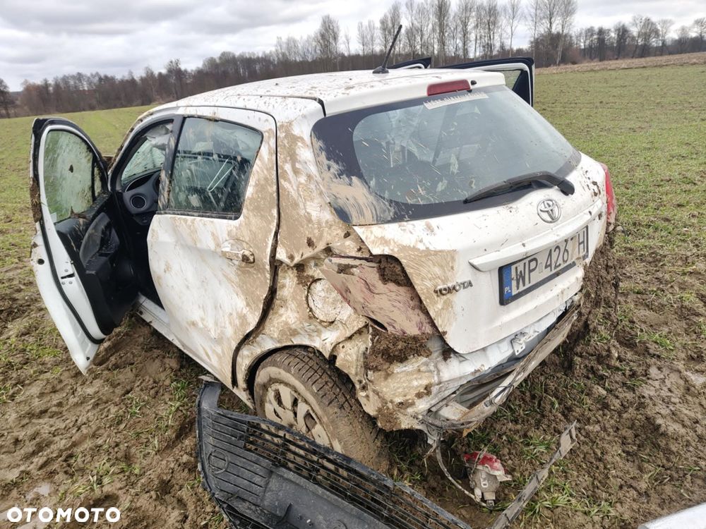 Toyota Yaris 1.33 Active EU6 - 3