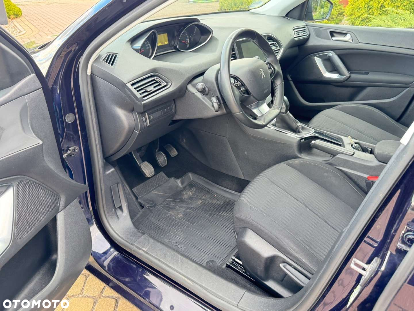 Peugeot 308 - 16