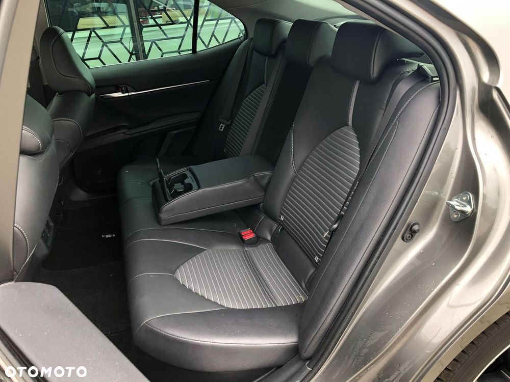 Toyota Camry 2.5 Hybrid Prestige CVT - 6