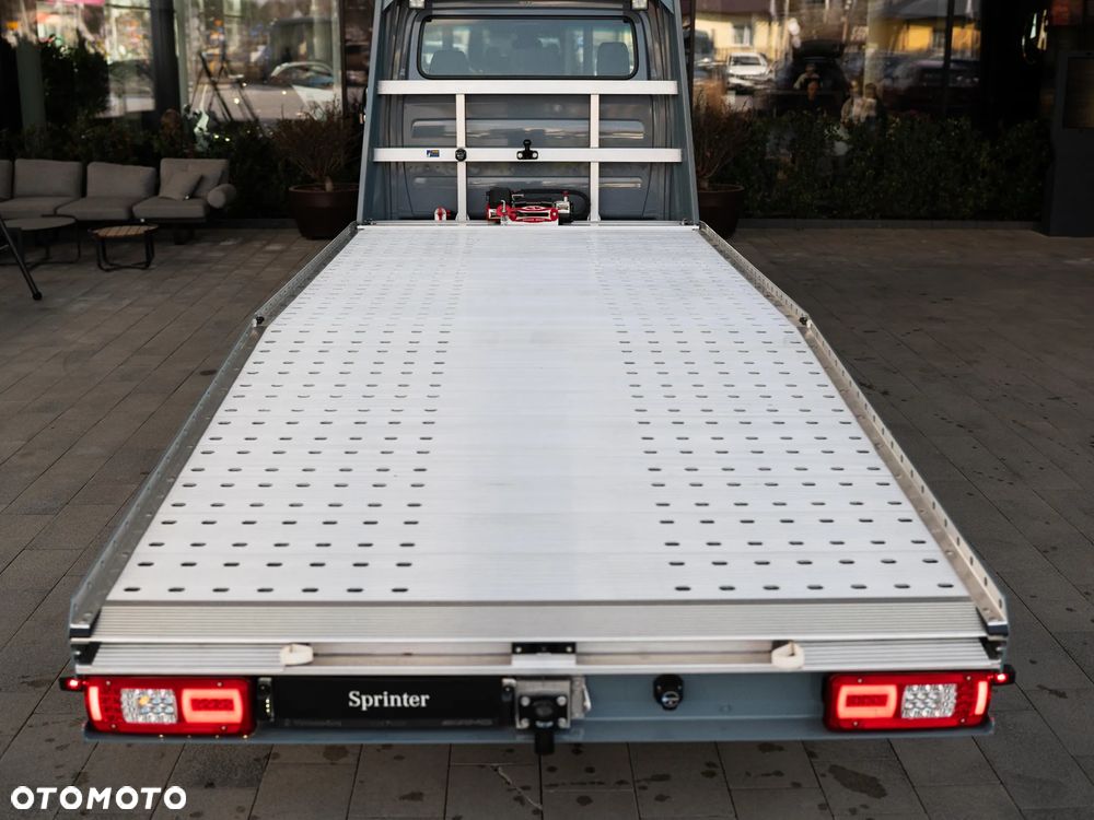 Mercedes-Benz Sprinter - 5