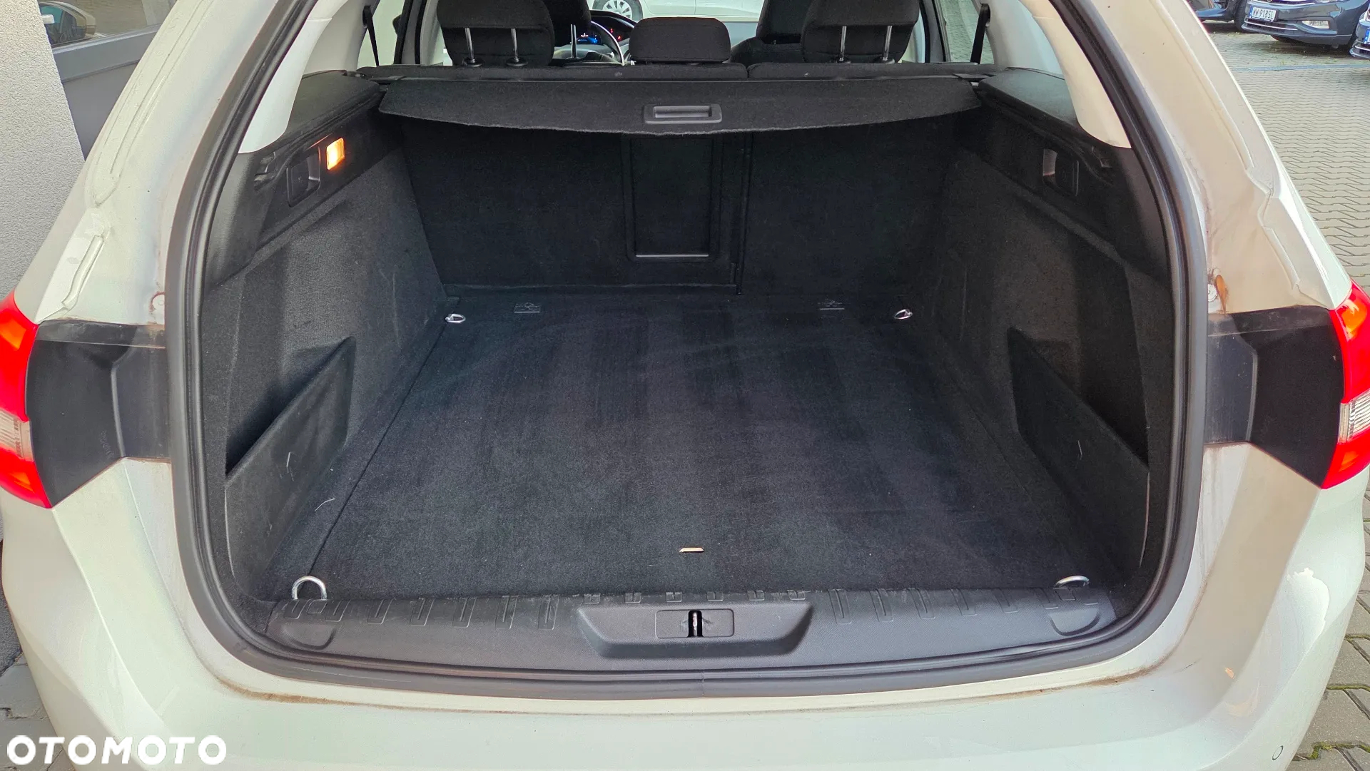 Peugeot 308 1.5 BlueHDi Allure Pack S&S EAT8 - 23