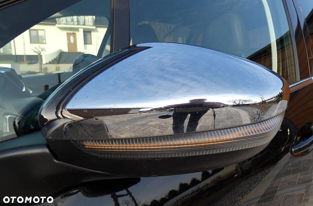 Peugeot 2008 1.6 e-HDi Allure S&S - 17