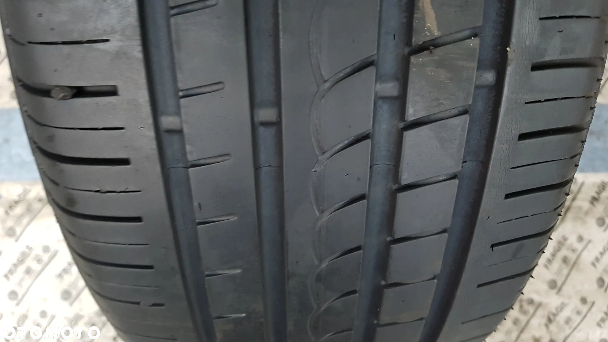 PORELLI PZERO ROSSO 235/45R19   235/45/19 - 4