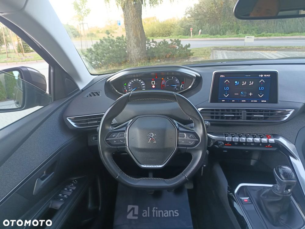 Peugeot 3008 1.5 BlueHDi Allure S&S - 16
