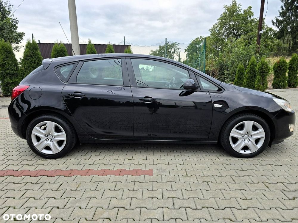 Opel Astra 1.6 Enjoy EU6 - 10