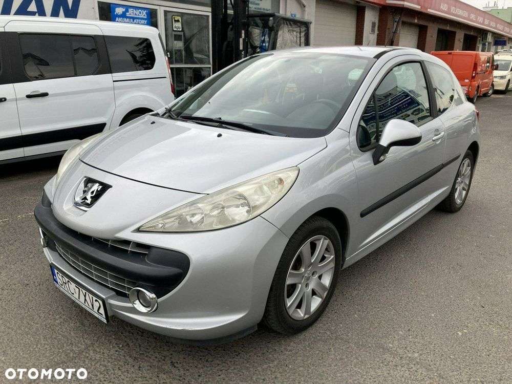 Peugeot 207 - 1