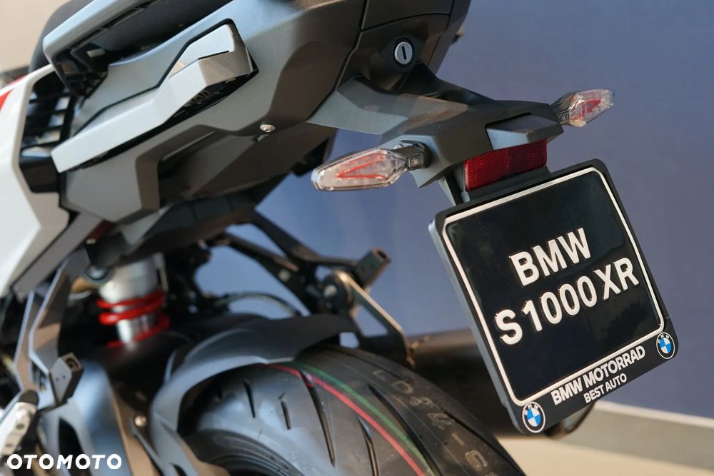 BMW XR - 21