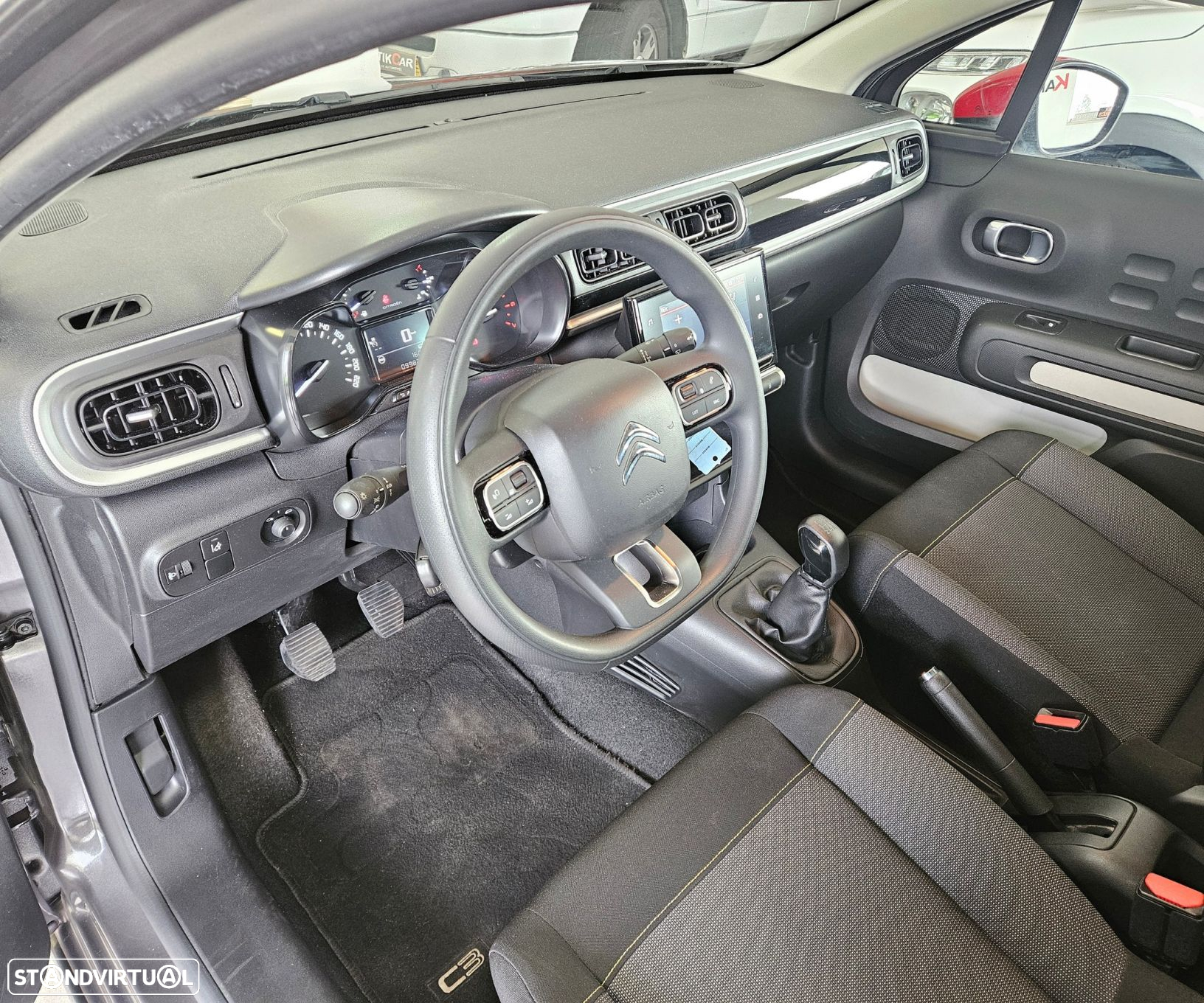 Citroën C3 1.2 PureTech Shine - 13
