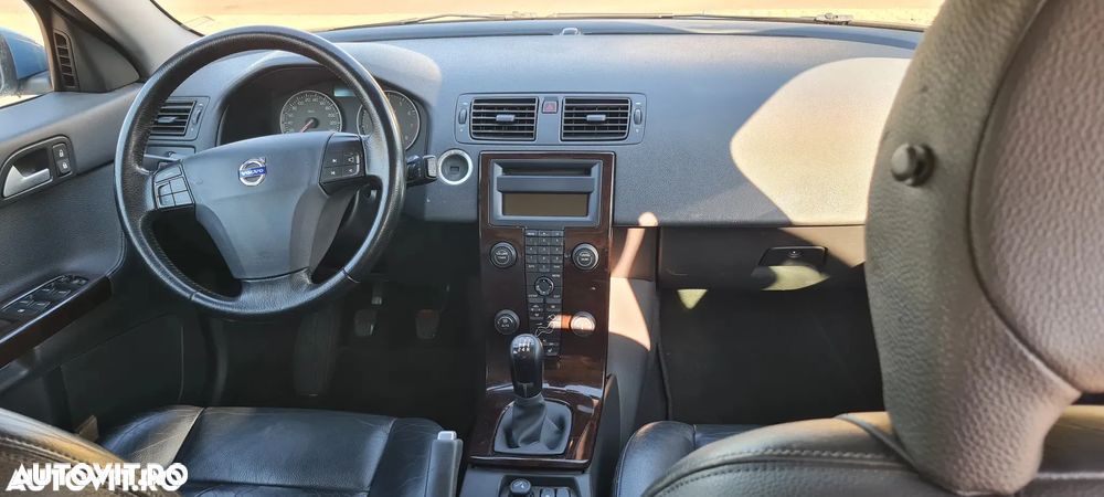 Volvo V50 1.8 Momentum - 3