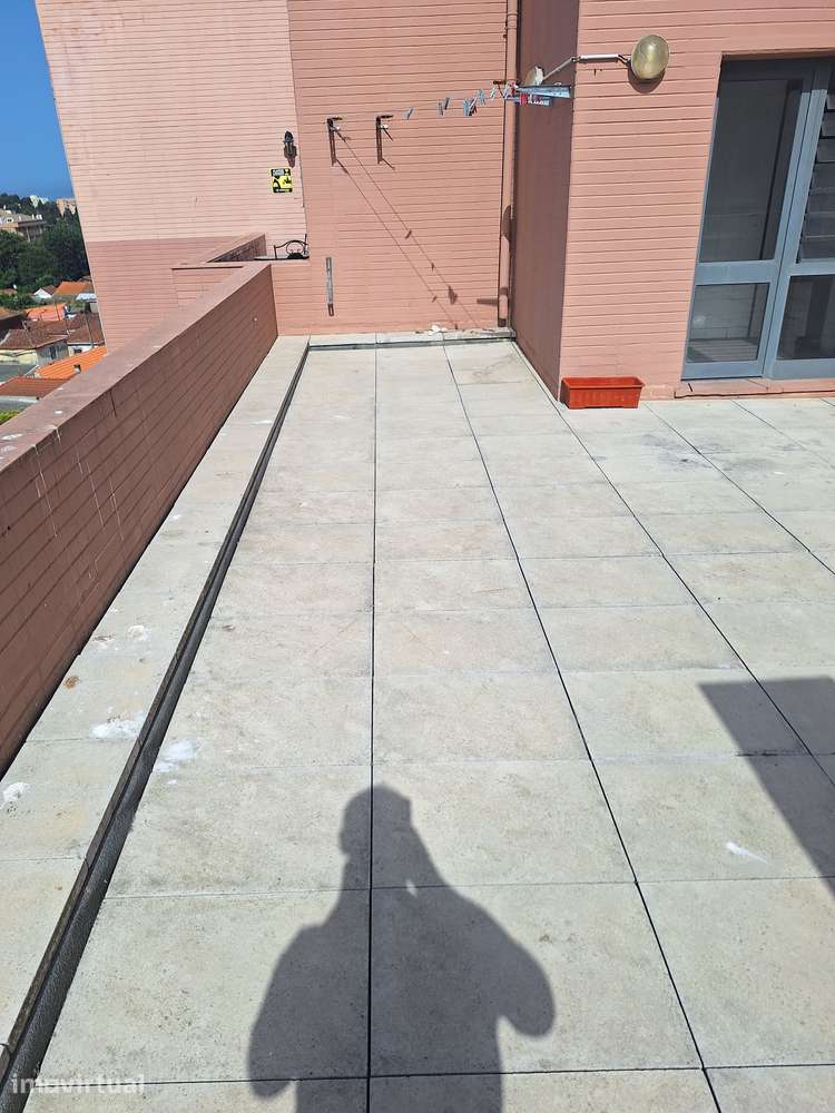 T2 com Terraço, Garagem e arrecadação em Vila Nova de Gaia - Grande imagem: 4/18