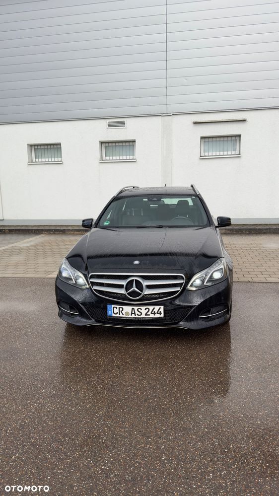 Mercedes-Benz Klasa E 220 CDI BlueEff Avantgarde - 1