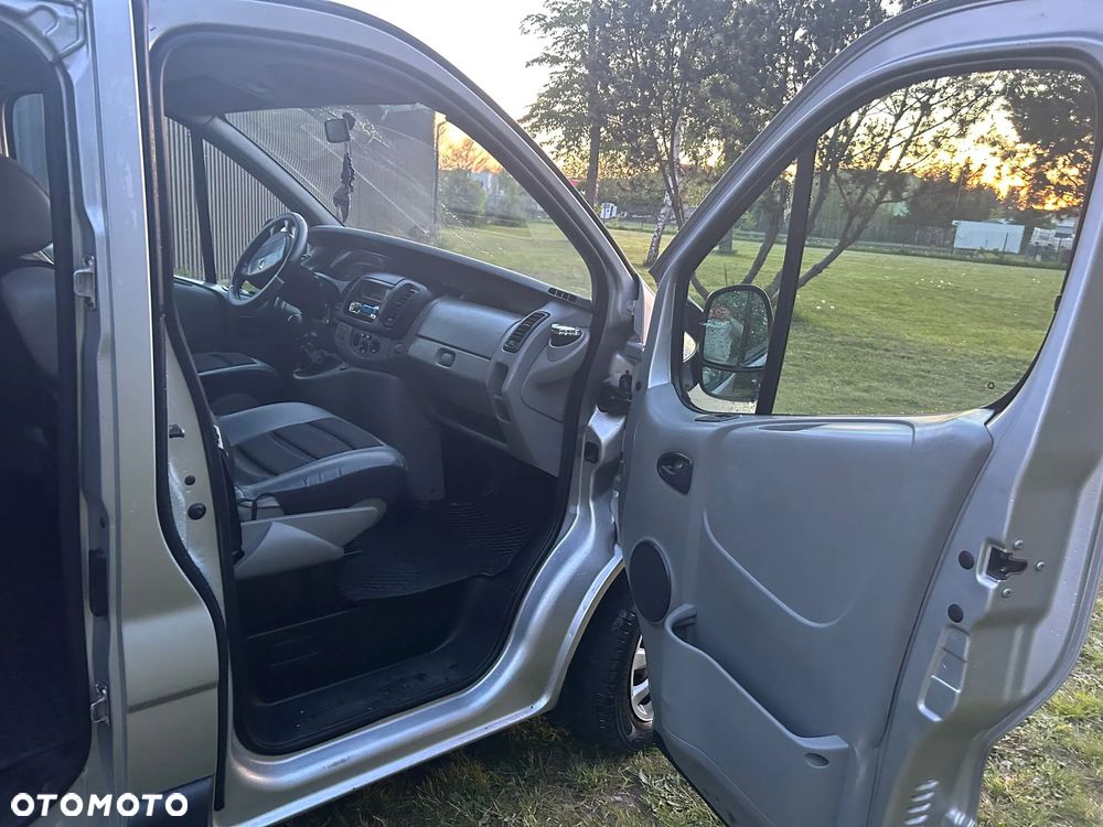 Renault Trafic - 11