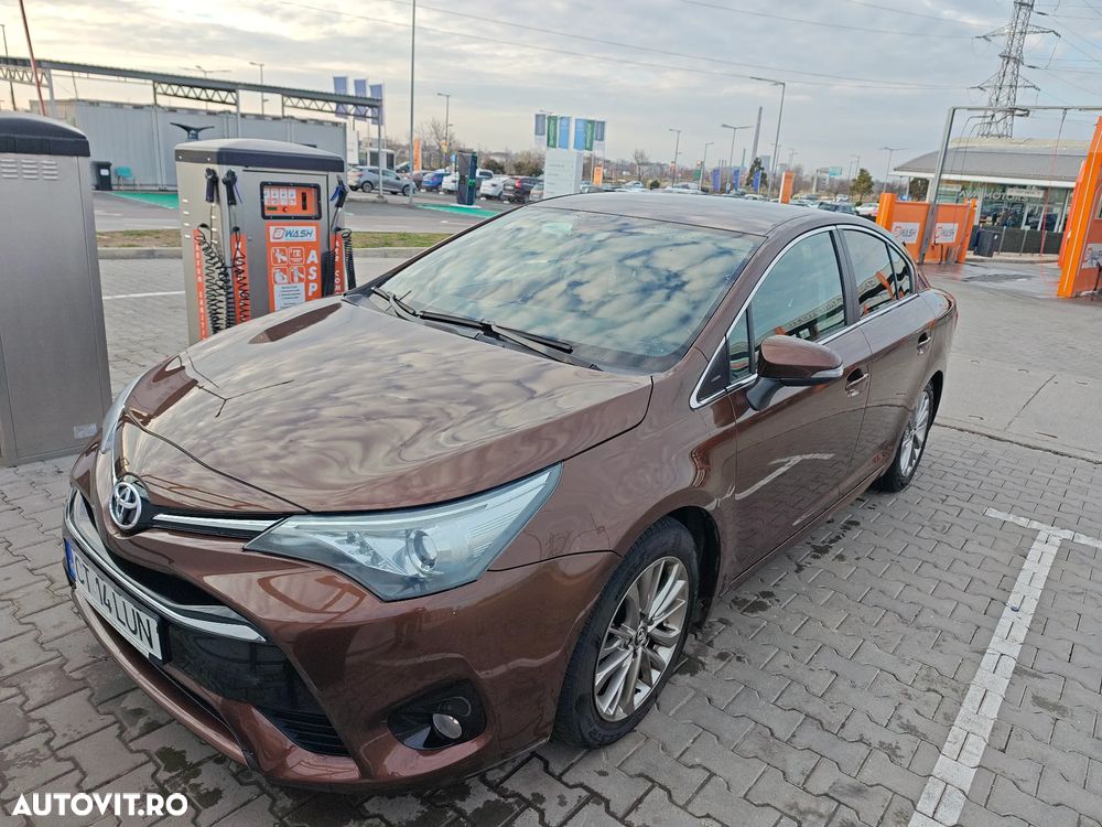 Toyota Avensis 2.0 D-4D Executive Terracotta - 2