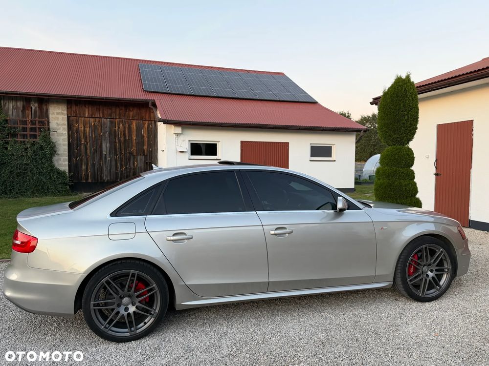 Audi A4 2012 photo 4