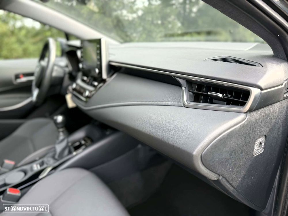 Toyota Corolla 1.2 Turbo Comfort - 26